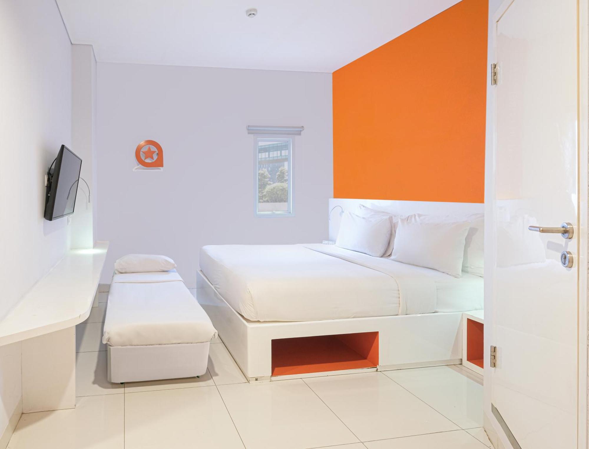 Starlet Hotel Serpong Tangerang Esterno foto
